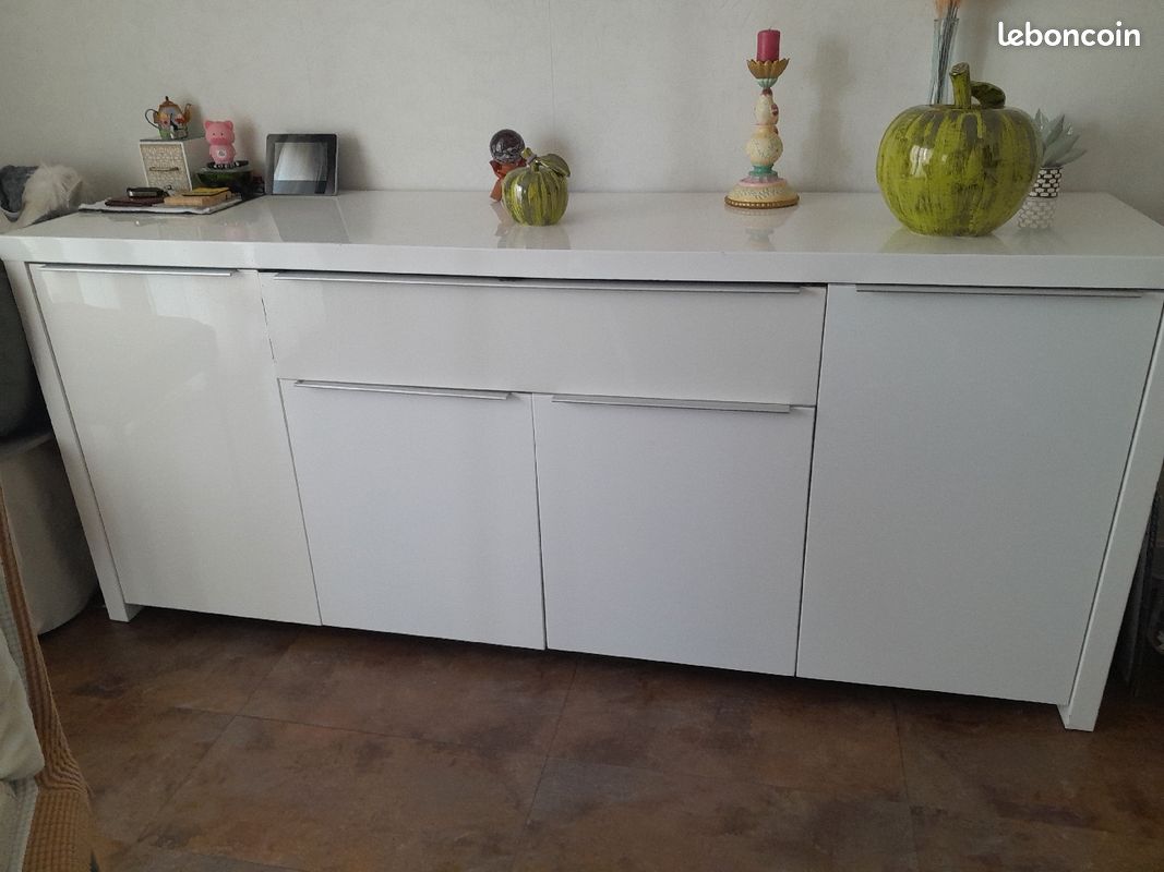 Buffet blanc (image 1)
