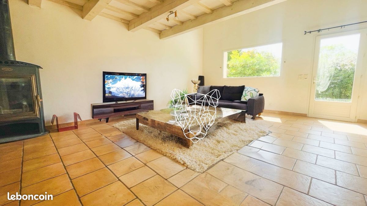 Maison 6 pièces 195 m² · à Ventabren · 195 m² · 2 100 €/mois