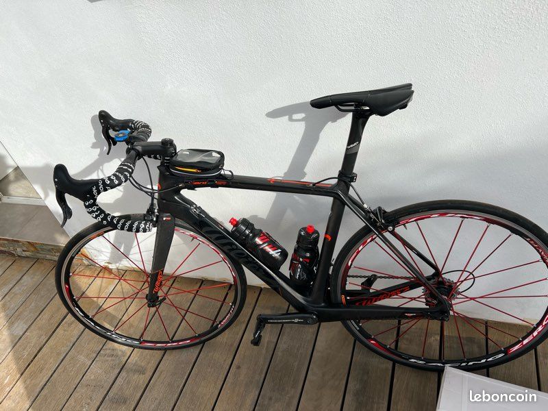 Vends vélo carbone willier état neuf (image 2)
