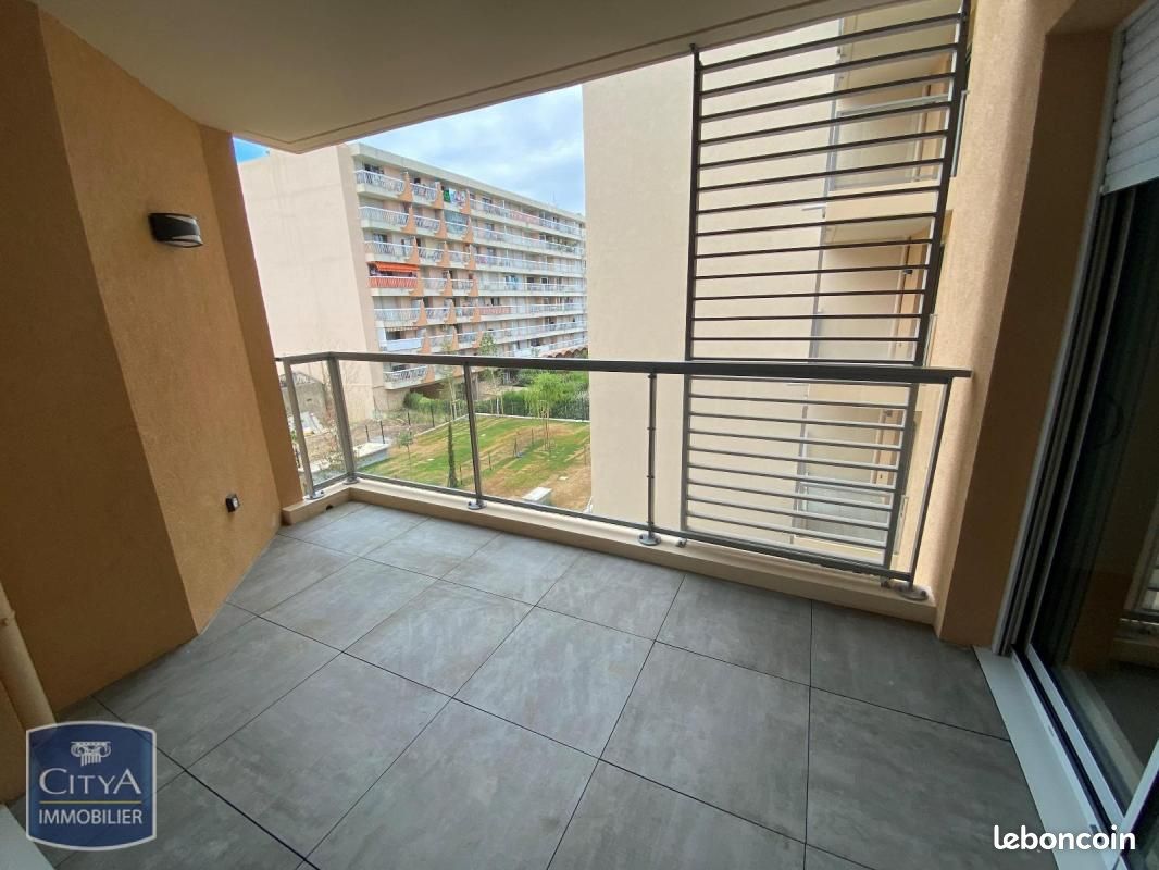 Appartement 2 pièces 47 m² · à Antibes · 47 m² · 858 €