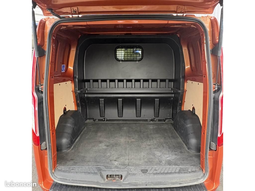 FORD TRANSIT CUSTOM 2.0 EcoBlue 130 BVA S&S CA LIMITED (image 20)