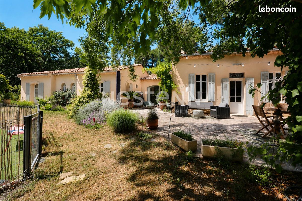 Maison 7 pièces 177 m² · à Cabriès · 177 m² · 1 052 000 €