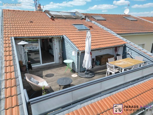 Loft 6 pièces 151 m²