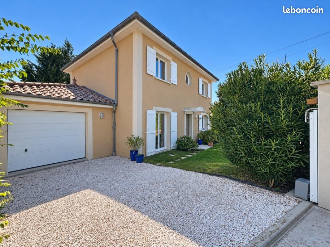 Maison 5 pièces 122 m² · à Reyrieux · 122 m² · 460 000 €