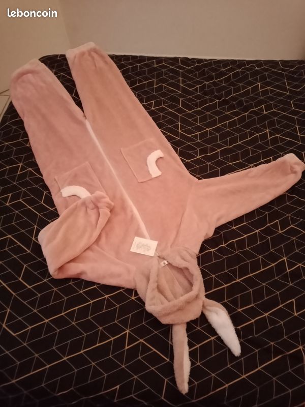 Pyjama Cosplay Lapin Rose taille Adulte 1m65 (image 2)