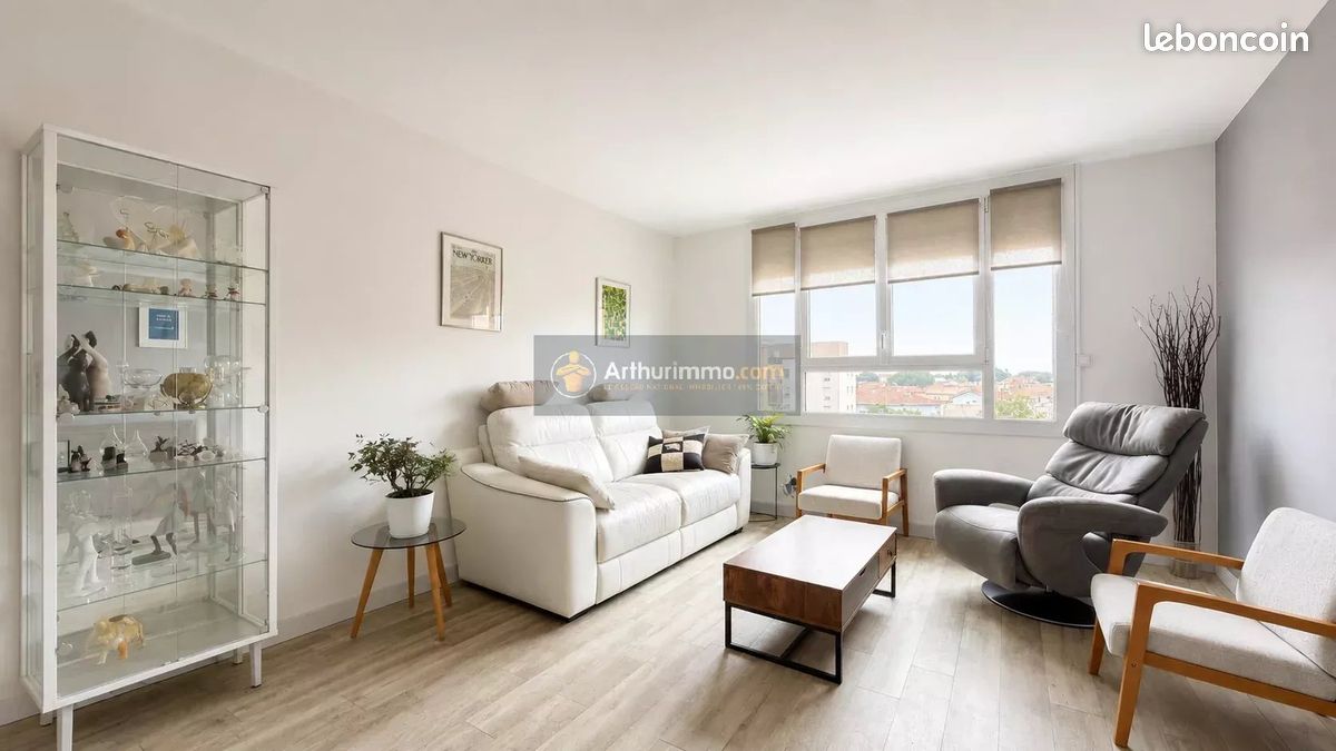 Appartement 3 pièces 55 m² · à Fréjus · 55 m² · 124 500 €