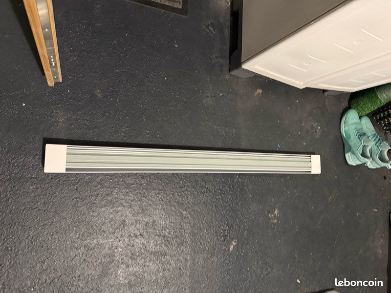 Rail porte de placard (image 1)