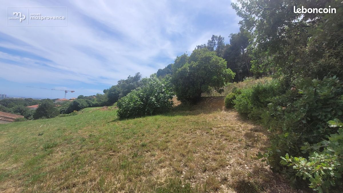 Terrain à bâtir de 1718 m² à SAINT-LAURENT-DU-VAR (06) (image 2)