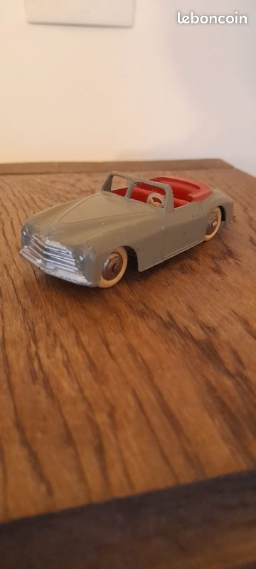 Voiture Miniature Dinky Toys - Simca 8 Sport Grise - Échelle 1:43 - Vintage Occasion
