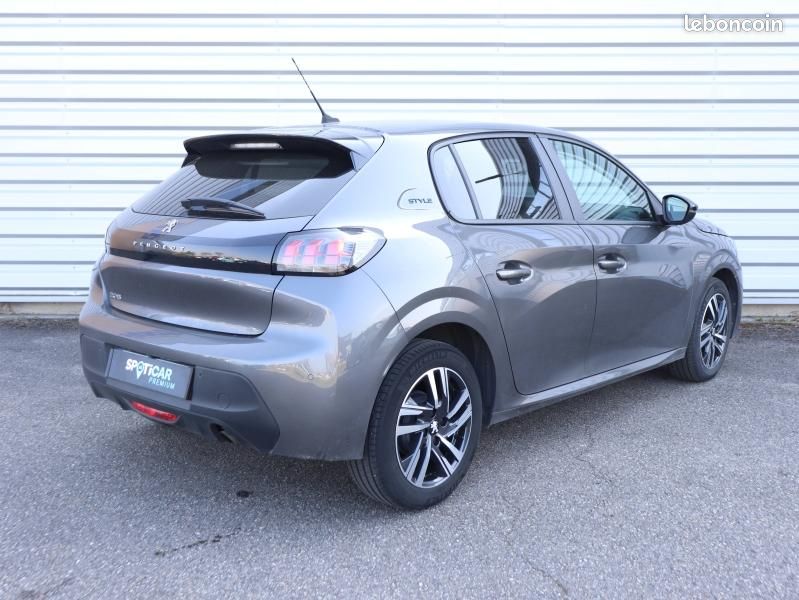Peugeot 208 1.2 PureTech 100ch S&S Style (image 21)