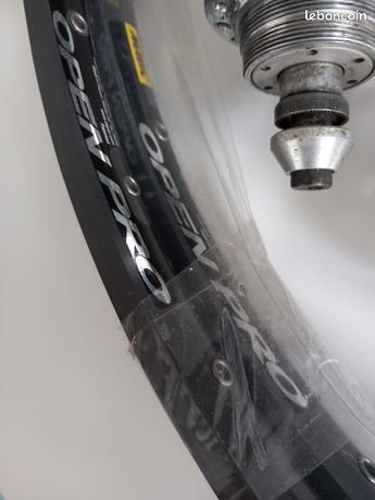 Pièces rétro neuves dans leur boîte NOS Mavic M404410 caoutchouc