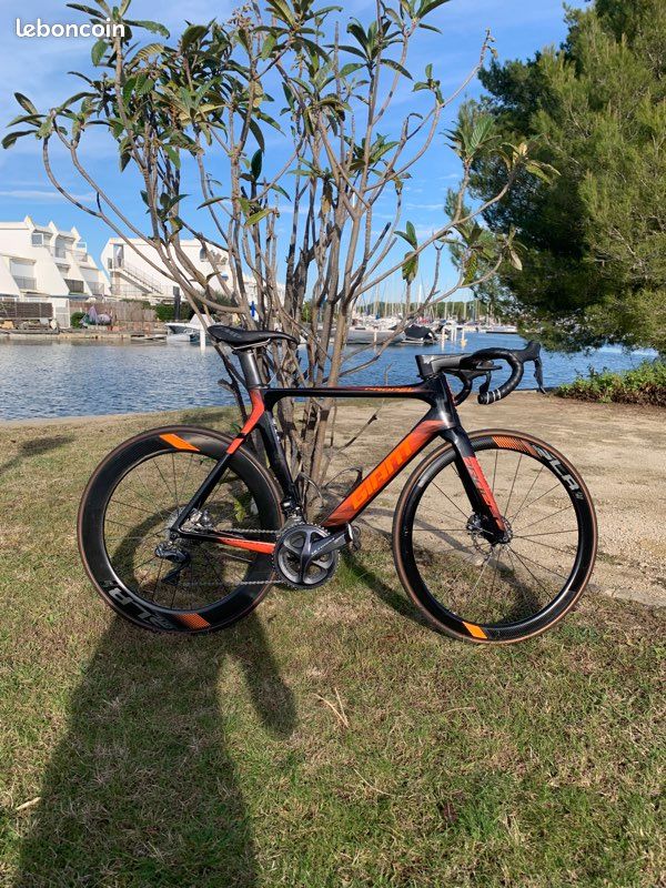 Giant Propel Advanced Pro disc ML Carbon (image 2)