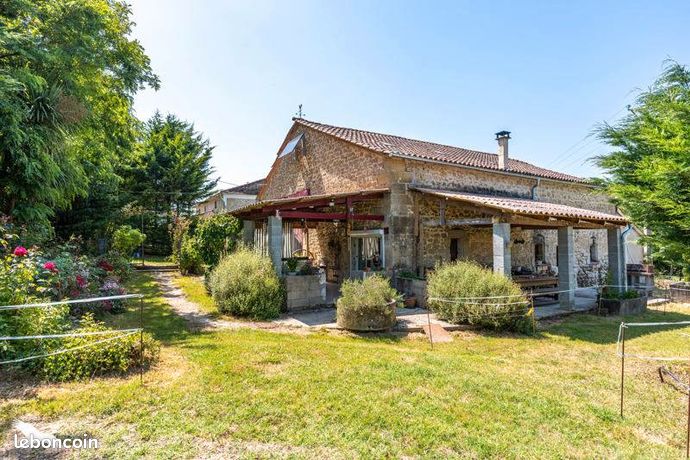 Ferme 4 pièces 236 m²