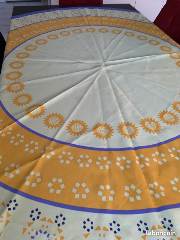 Nappe ronde infroissable coloris lumineux (image 4)