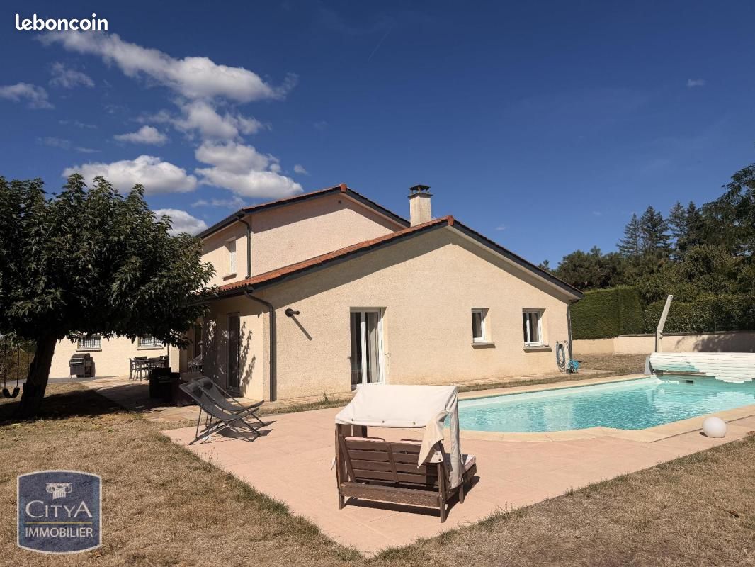 Maison 5 pièces 129 m² · à Saint-Galmier · 129 m² · 1 900 €/mois