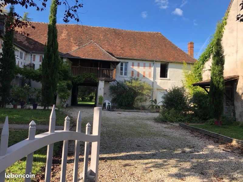 Maison 8 pièces 350 m² · à Loches · 350 m² · 535 000 €
