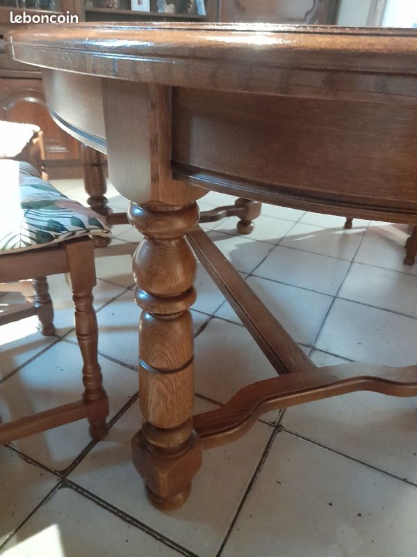 Table ovale en chêne (image 5)