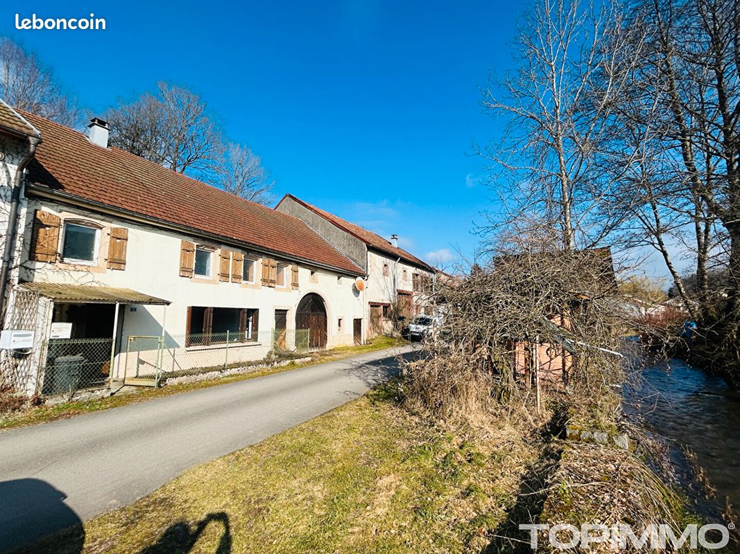 Maison 6 pièces 163 m² · à Provenchères-Et-Colroy · 163 m² · 52 000 €