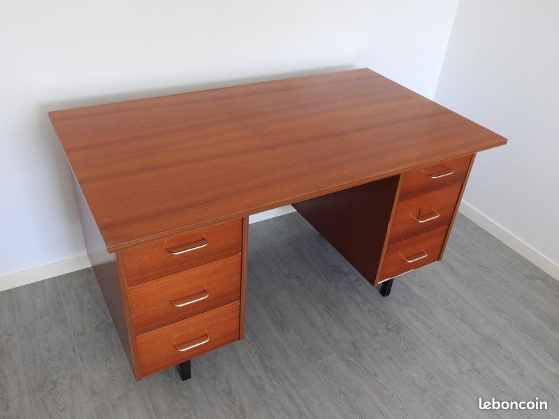 Bureau années 70 (image 1)