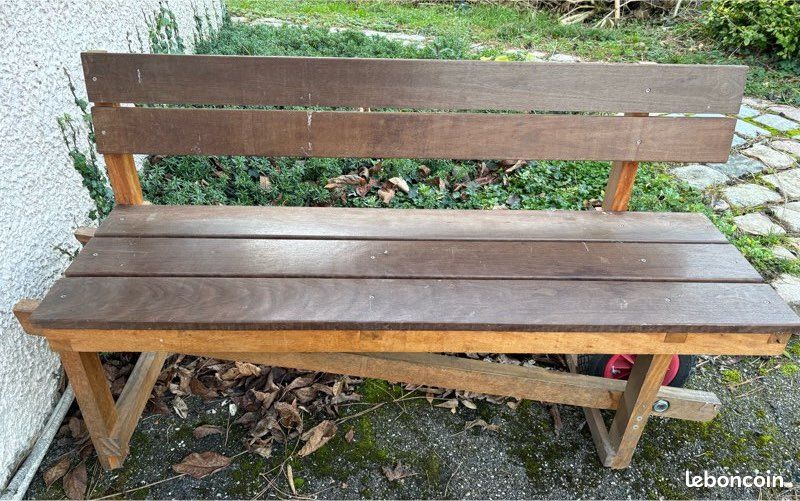 Banc en bois sur mesure avec roues – Robuste & pratique (image 1)