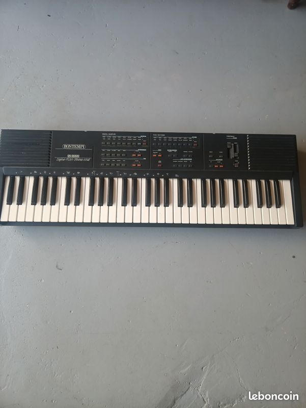 Synthétiseur Bontempi AZ 8000 - Digital PCM Stereo Midi (image 1)