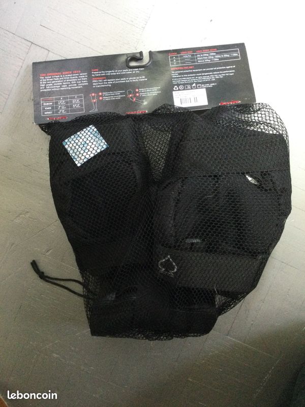 Ensemble de protections Neuf, genoux, coudes, poignets (image 2)
