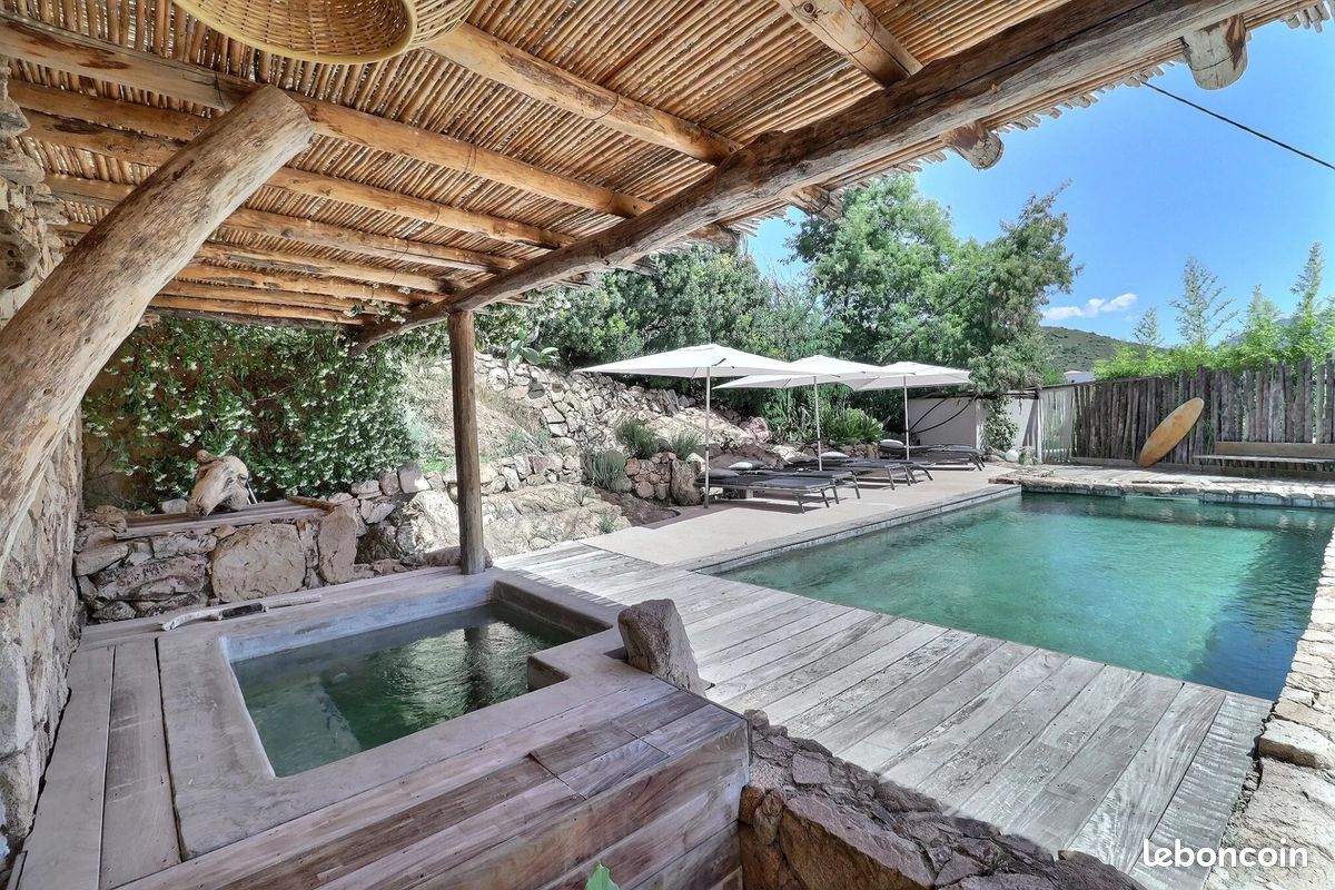 Maison 7 pièces 318 m² · à Ajaccio · 318 m² · 1 437 000 €
