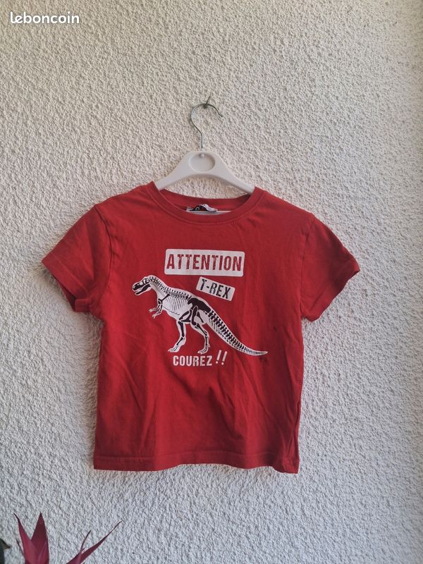 Tee-shirt rouge (image 2)