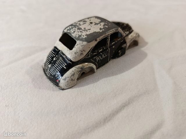 Renault 4 CV CIJ 1/43 en état correct Rare original – Etoile Auto49