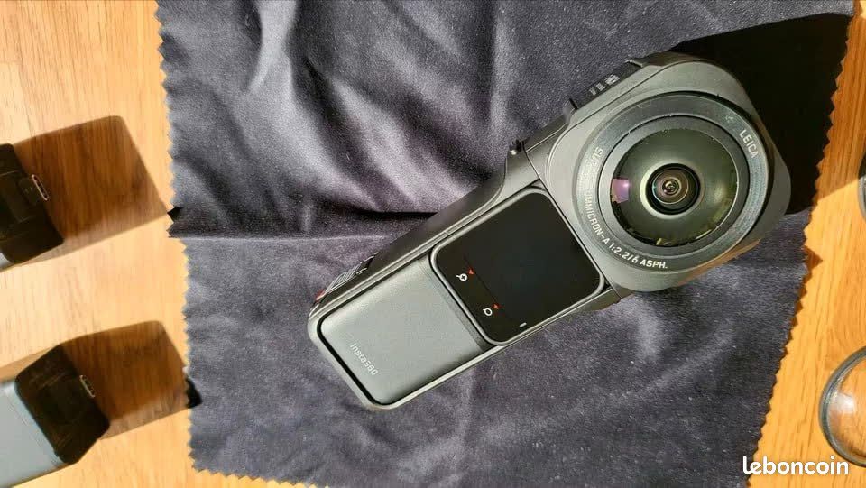 Insta360 One Rs 1-inch 360 Mega Pack (image 7)