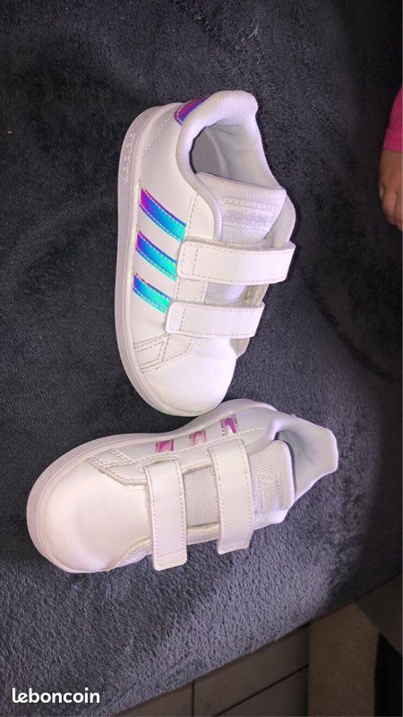 Chaussure adidas (image 1)