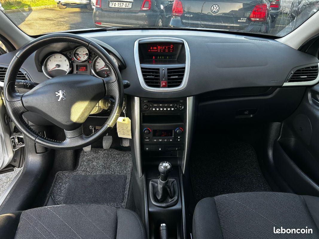 Peugeot 207 1.6i 16v 110CH ACTIVE PRO / MOTEUR NON PURETECH (image 6)