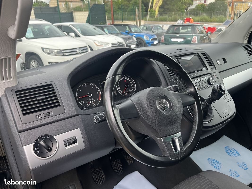 Volkswagen MULTIVAN 2.0 TDI 180CH BLUEMOTION TECHNOLOGY CONFORTLINE (image 11)