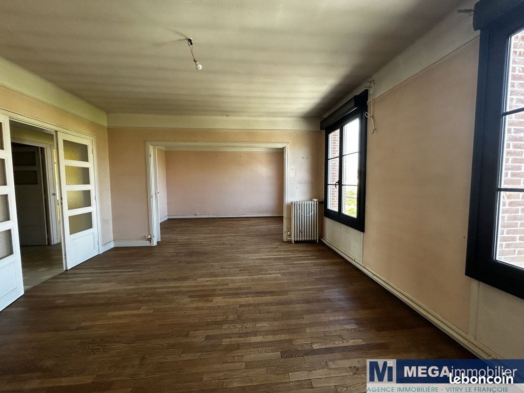 Appartement 4 pièces 102 m² · à Vitry-le-François · 102 m² · 107 000 €