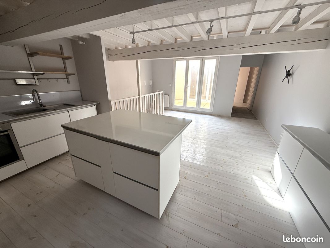 Maison 4 pièces 128 m² · à Pezens · 128 m² · 824 €/mois