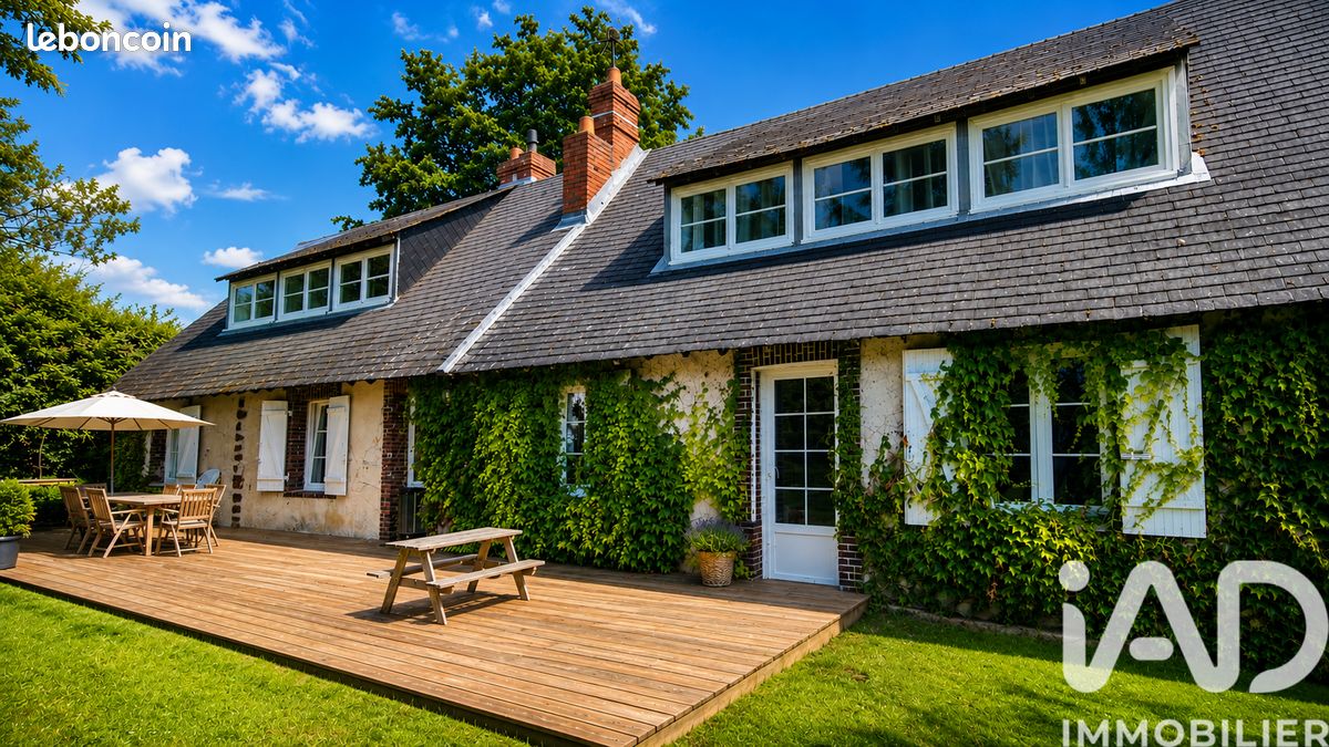 Maison 8 pièces 196 m² · à Le Favril · 196 m² · 259 900 €