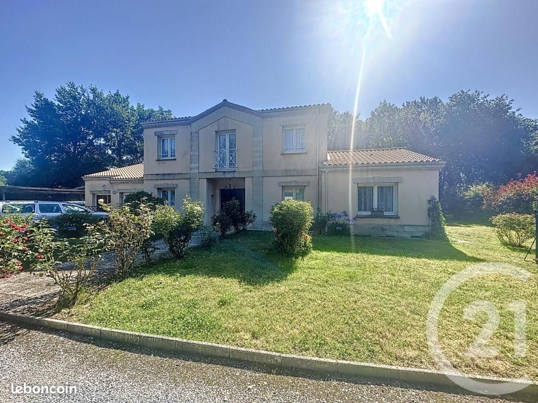 Maison 10 pièces 300 m² · à Mios · 300 m² · 649 000 €