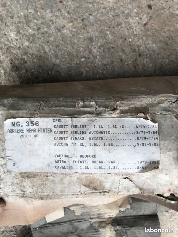 Lot de pièces voitures anciennes (image 2)