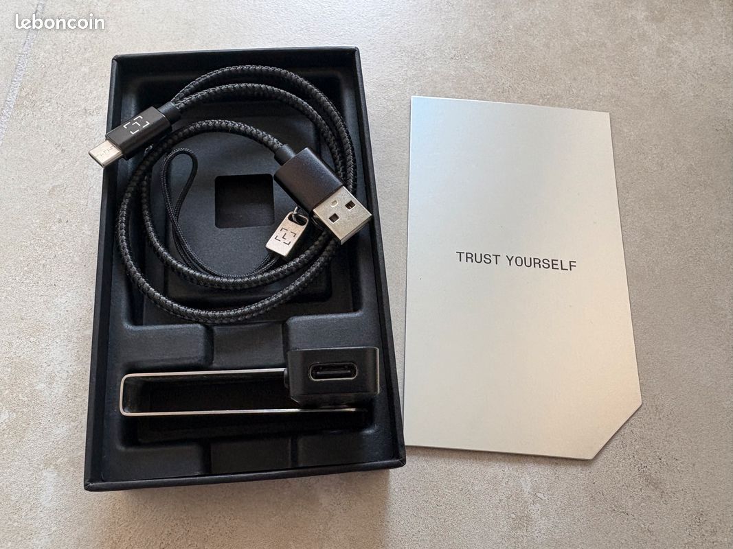 🔐 Ledger Nano S Plus noire – Portefeuille crypto – Très bon état -  Accessoires informatique