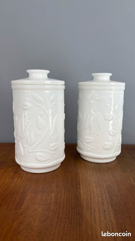 Lot De 2 Bocaux Apothicaire Vintage - Opaline Blanche - Déco Rétro 1920-1949