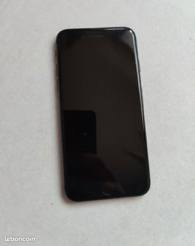 IPhone 8 (image 2)