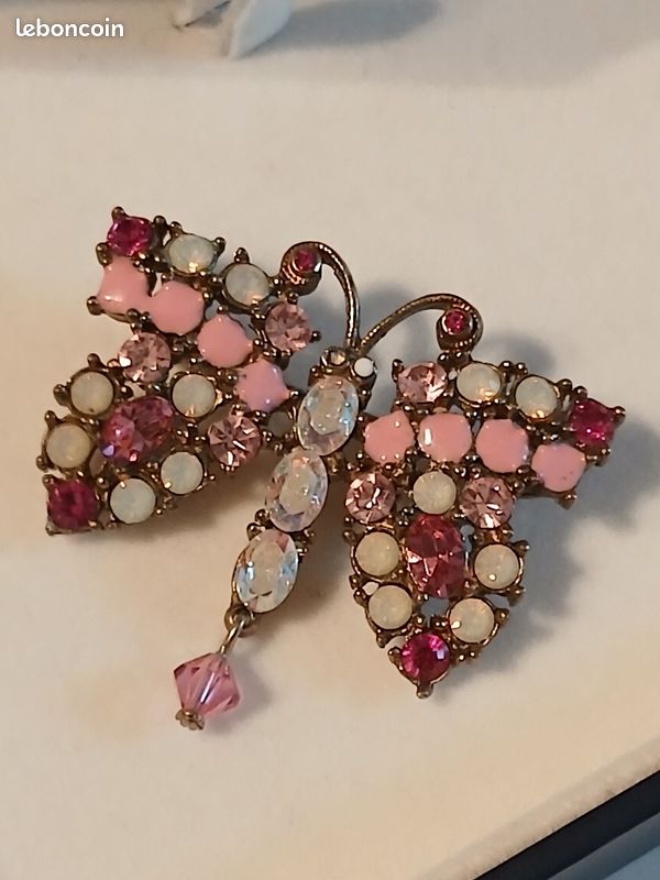broche bijou vintage couleur or rosace papillon perles nacre signée ART * 3629