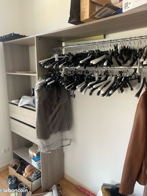 À vendre dressing 2 tiroirs (image 1)