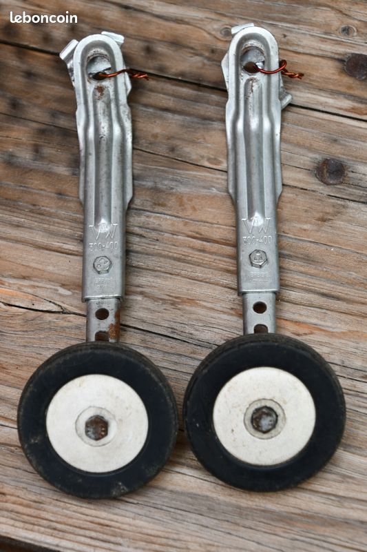 Anciennes roues stabilisatrices petites roues vélo enfant VW 300