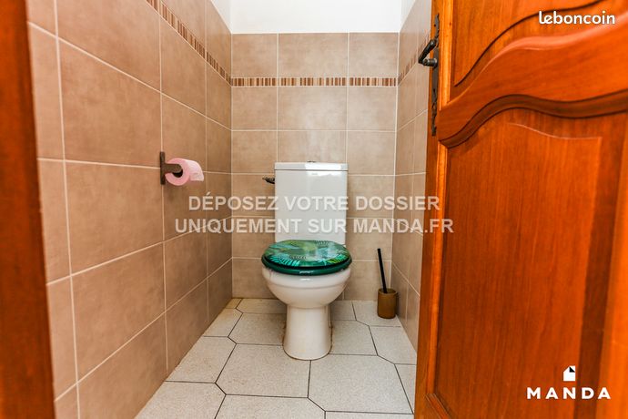 https://img.leboncoin.fr/api/v1/lbcpb1/images/82/53/d1/8253d176489fe30c8e09db7c405780b43f451ec0.jpg?rule=ad-image