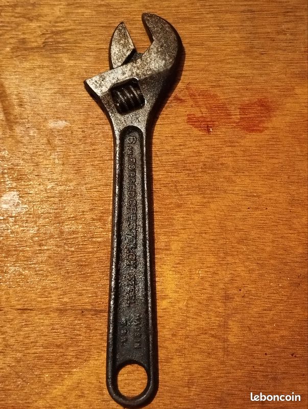 Ancienne Clé à Molette Fer Forgé – Manche Torsadé – H 34,5 Cm – Début XXe