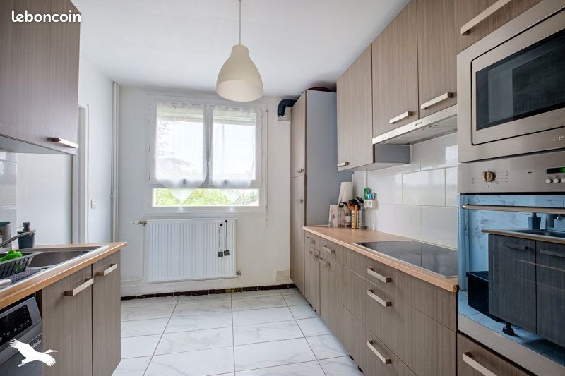 Appartement 4 pièces 62 m² · à Bron · 62 m² · 899 €/mois