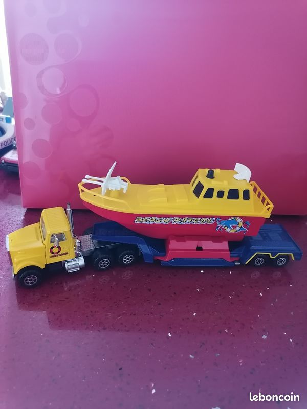 MAJORETTE CAMION SCANIA Avec Remorque Baché Cirque Pinder - Neuf En