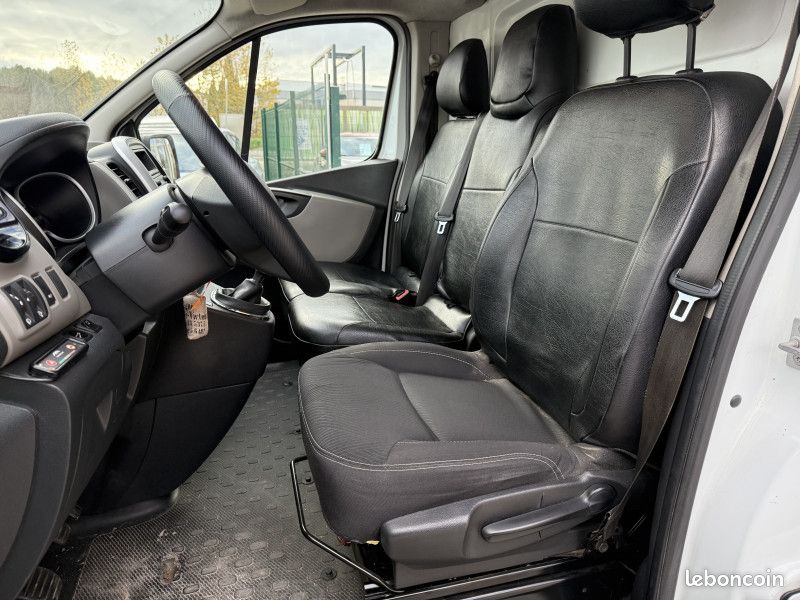 Renault TRAFIC III FG L1H1 1000 1.6 DCI 125CH ENERGY CONFORT EURO6 (image 11)