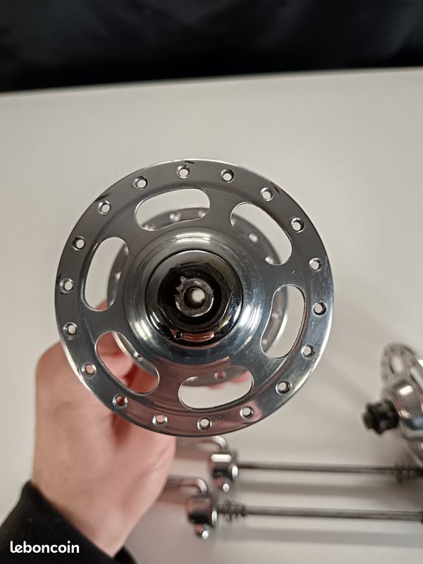 Moyeu Arrière Campagnolo Nuovo Record Petite Flasque 130mm 35x24F Italien